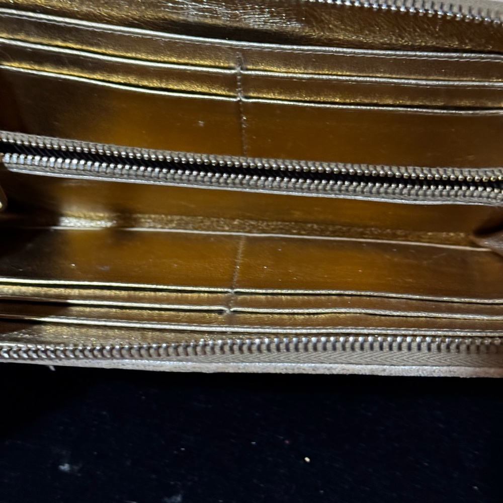 Miu Miu Gold Matelassé Nappa Leather Wallet - Picture 7 of 7